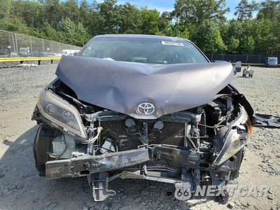 Piąte zdjęcie samochodu w środku: 2017 TOYOTA SIENNA SE VIN:5TDXZ3DC4HS832640 - miniatura