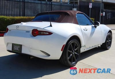 Trzecie zdjęcie samochodu z tyłu: 2018 MAZDA MX-5 MIATA GRAND TOURING VIN:JM1NDAD70J0201857 - miniatura