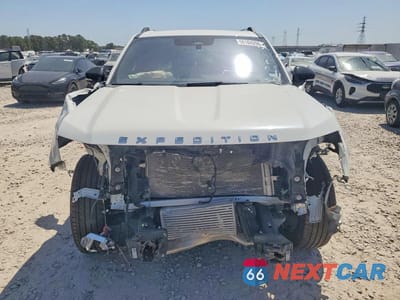 Piąte zdjęcie samochodu w środku: 2025 FORD EXPEDITION KING RANCH VIN:1FMJU1P8XSEA12765 - miniatura