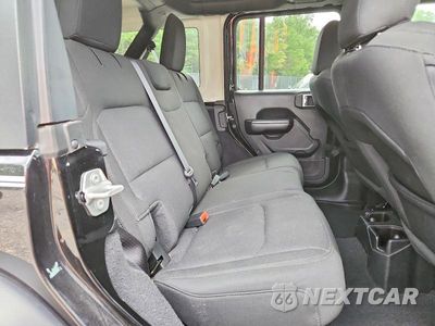 Zdjęcie 10 z 12 samochodu: 2021 JEEP WRANGLER UNLIMITED SPORT VIN:1C4HJXDG9MW804770 - miniatura