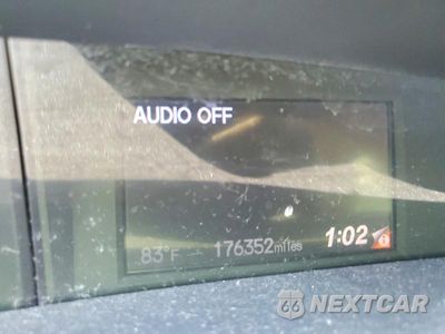 Zdjęcie 9 z 12 samochodu: 2013 HONDA CIVIC LX VIN:19XFB2F50DE220755 - miniatura