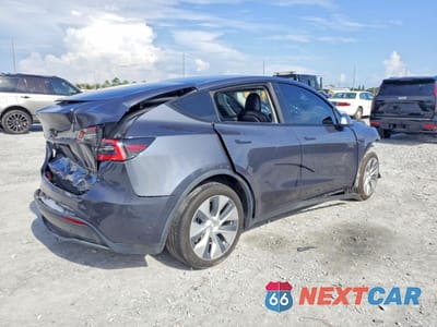 Trzecie zdjęcie samochodu z tyłu: 2020 TESLA MODEL Y VIN:5YJYGDEE4LF047032 - miniatura