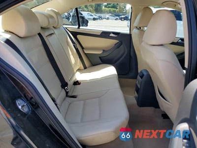 Zdjęcie 10 z 12 samochodu: 2012 VOLKSWAGEN JETTA SE VIN:3VWDX7AJ4CM400137 - miniatura