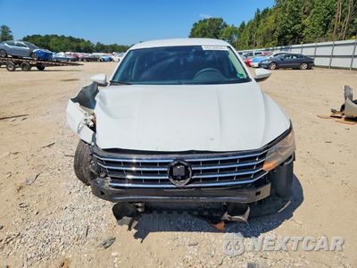 Piąte zdjęcie samochodu w środku: 2018 VOLKSWAGEN PASSAT S VIN:1VWAA7A36JC021855 - miniatura