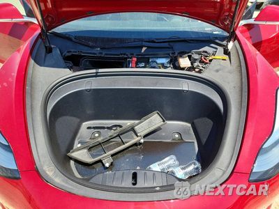 Zdjęcie 11 z 12 samochodu: 2018 TESLA MODEL 3 VIN:5YJ3E1EBXJF064242 - miniatura