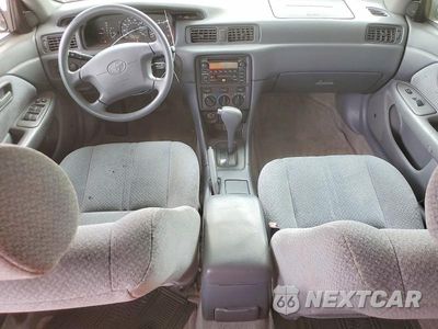Zdjęcie 8 z 12 samochodu: 2001 TOYOTA CAMRY LE V6 VIN:4T1BF22K11U967661 - miniatura