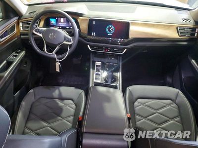 Zdjęcie 8 z 13 samochodu: 2025 VOLKSWAGEN ATLAS SE VIN:1V2HR2CA8SC573107 - miniatura