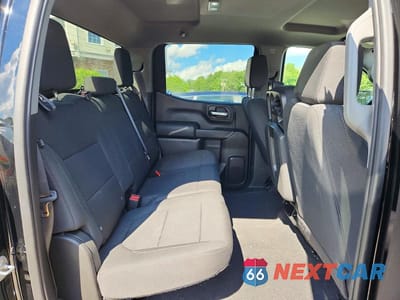 Zdjęcie 10 z 12 samochodu: 2021 CHEVROLET SILVERADO K1500 CUSTOM VIN:1GCPYBEK7MZ240175 - miniatura