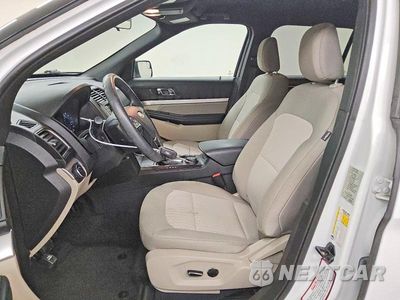 Zdjęcie 7 z 13 samochodu: 2018 FORD EXPLORER VIN:1FM5K8B84JGB13262 - miniatura