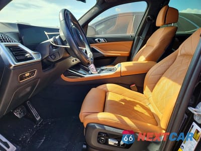 Zdjęcie 7 z 12 samochodu: 2023 BMW X7 XDRIVE40I VIN:5UX23EM02P9P36482 - miniatura