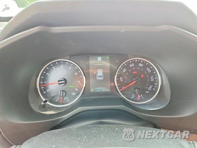 Zdjęcie 9 z 13 samochodu: 2022 TOYOTA RAV4 XLE VIN:2T3W1RFV6NW190937 - miniatura