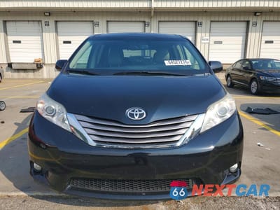 Piąte zdjęcie samochodu w środku: 2015 TOYOTA SIENNA XLE 8-PASSENGER VIN:5TDYK3DC6FS539201 - miniatura