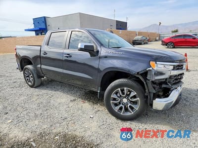 Czwarte zdjęcie samochodu z boku: 2022 CHEVROLET SILVERADO K1500 LT VIN:1GCUDDED7NZ584361 - miniatura