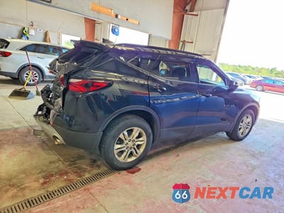 Trzecie zdjęcie samochodu z tyłu: 2020 CHEVROLET BLAZER 2LT VIN:3GNKBHRSXLS610109 - miniatura