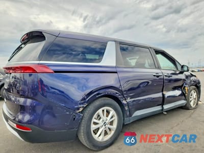 Trzecie zdjęcie samochodu z tyłu: 2022 KIA CARNIVAL LX VIN:KNDNB4H3XN6109673 - miniatura
