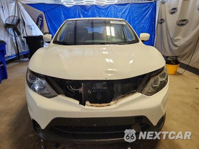 Piąte zdjęcie samochodu w środku: 2018 NISSAN ROGUE SPORT S VIN:JN1BJ1CP3JW191869 - miniatura