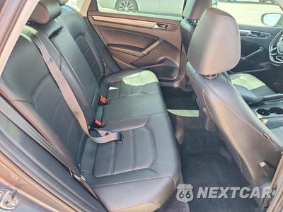 Zdjęcie 10 z 12 samochodu: 2017 VOLKSWAGEN PASSAT R-LINE VIN:1VWDT7A35HC064827 - miniatura