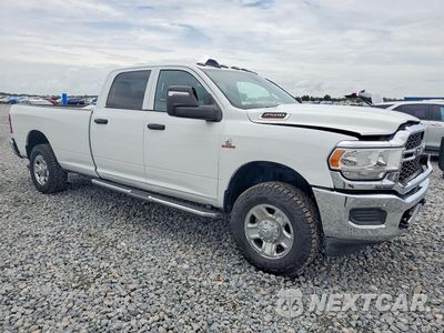 Czwarte zdjęcie samochodu z boku: 2023 RAM 2500 TRADESMAN VIN:3C6UR5HL5PG539956 - miniatura