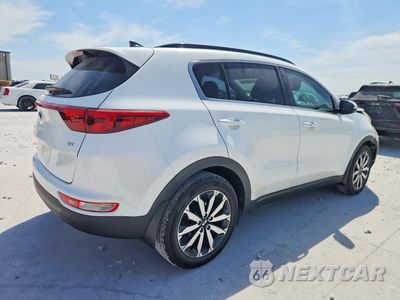 Trzecie zdjęcie samochodu z tyłu: 2018 KIA SPORTAGE EX VIN:KNDPN3AC4J7365865 - miniatura