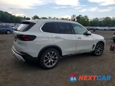Trzecie zdjęcie samochodu z tyłu: 2025 BMW X5 XDRIVE40I VIN:5UX23EU08S9Z36310 - miniatura
