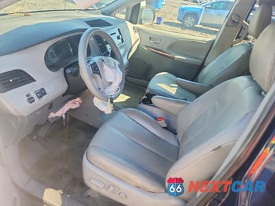 Zdjęcie 7 z 14 samochodu: 2012 TOYOTA SIENNA XLE 8-PASSENGER VIN:5TDYK3DC6CS272556 - miniatura