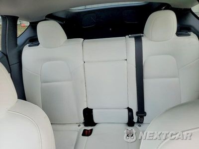 Zdjęcie 10 z 14 samochodu: 2021 TESLA MODEL Y VIN:5YJYGDEE7MF240566 - miniatura