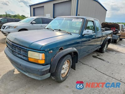 1995 DODGE DAKOTA 1B7GL23XXSW943314 - główne zdjęcie licytacji z USA - miniatura