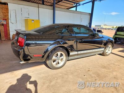 Trzecie zdjęcie samochodu z tyłu: 2007 FORD MUSTANG VIN:1ZVHT80N075283076 - miniatura