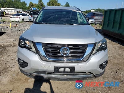 Piąte zdjęcie samochodu w środku: 2017 NISSAN PATHFINDER SV VIN:5N1DR2MN9HC664070 - miniatura
