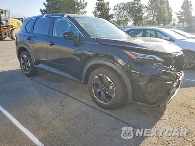 Czwarte zdjęcie samochodu z boku: 2025 NISSAN ROGUE SV VIN:5N1BT3BB8SC829122 - miniatura