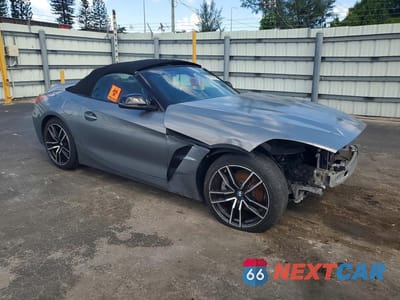 Czwarte zdjęcie samochodu z boku: 2024 BMW Z4 SDRIVE30I VIN:WBAHF3C08RWY33664 - miniatura