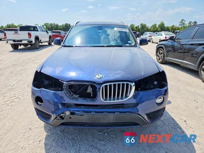 Piąte zdjęcie samochodu w środku: 2017 BMW X3 SDRIVE28I VIN:5UXWZ7C37H0X39603 - miniatura