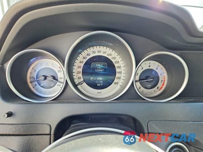 Zdjęcie 9 z 12 samochodu: 2014 MERCEDES-BENZ C 250 VIN:WDDGF4HB9EA928679 - miniatura