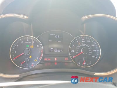 Zdjęcie 9 z 12 samochodu: 2014 KIA FORTE LX VIN:KNAFX4A66E5206964 - miniatura