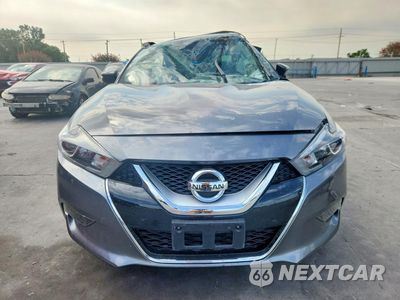 Piąte zdjęcie samochodu w środku: 2017 NISSAN MAXIMA 3.5 SL VIN:1N4AA6AP8HC401621 - miniatura