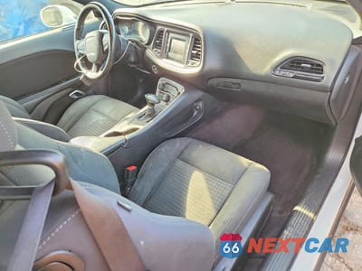 Zdjęcie 8 z 12 samochodu: 2017 DODGE CHALLENGER SXT VIN:2C3CDZAGXHH531896 - miniatura