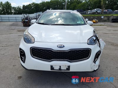 Piąte zdjęcie samochodu w środku: 2019 KIA SPORTAGE EX VIN:KNDPNCAC9K7582197 - miniatura