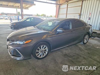 2022 TOYOTA CAMRY LE 4T1C11AK4NU626808 - główne zdjęcie licytacji z USA - miniatura