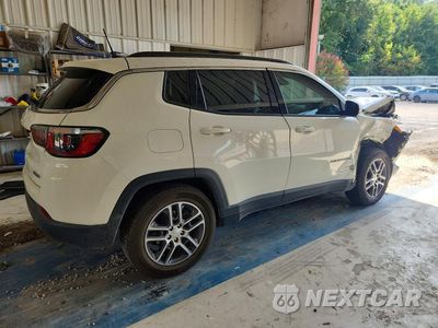 Trzecie zdjęcie samochodu z tyłu: 2020 JEEP COMPASS LATITUDE VIN:3C4NJCBB7LT150827 - miniatura
