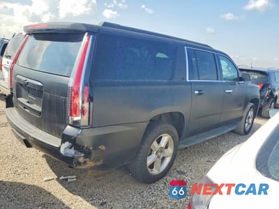 Trzecie zdjęcie samochodu z tyłu: 2015 CHEVROLET SUBURBAN C1500 LT VIN:1GNSCJKCXFR628365 - miniatura