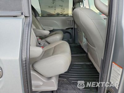 Zdjęcie 11 z 14 samochodu: 2020 TOYOTA SIENNA XLE 7-PASSENGER VIN:5TDDZ3DC6LS231404 - miniatura