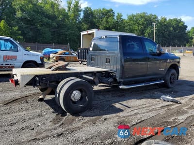 Trzecie zdjęcie samochodu z tyłu: 2022 RAM 3500 TRADESMAN VIN:3C63RRGL3NG337621 - miniatura