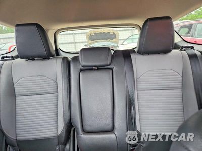 Zdjęcie 10 z 13 samochodu: 2017 FORD ESCAPE SE VIN:1FMCU0GD7HUD18336 - miniatura