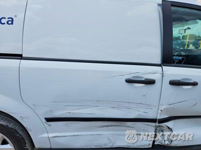 Zdjęcie 11 z 13 samochodu: 2015 RAM CARGO VAN TRADESMAN DELIVERY VAN VIN:2C4JRGAG8FR528527 - miniatura