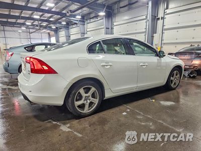 Trzecie zdjęcie samochodu z tyłu: 2013 VOLVO S60 T5 VIN:YV1612FH7D2189752 - miniatura