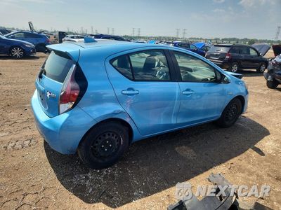 Trzecie zdjęcie samochodu z tyłu: 2016 TOYOTA PRIUS C ONE VIN:JTDKDTB30G1126045 - miniatura