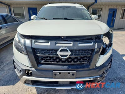 Piąte zdjęcie samochodu w środku: 2023 NISSAN PATHFINDER SV VIN:5N1DR3BD5PC258107 - miniatura