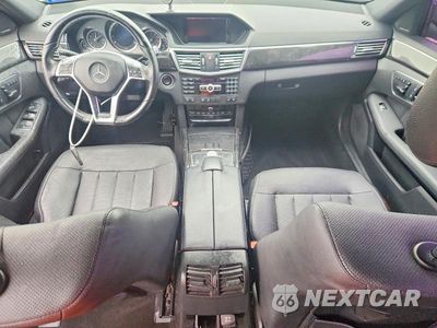 Zdjęcie 8 z 12 samochodu: 2012 MERCEDES-BENZ E 550 4MATIC VIN:WDDHF9BB5CA545328 - miniatura