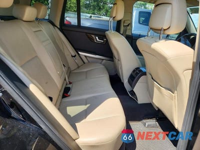 Zdjęcie 10 z 12 samochodu: 2015 MERCEDES-BENZ GLK 250 BLUETEC VIN:WDCGG0EB4FG371001 - miniatura