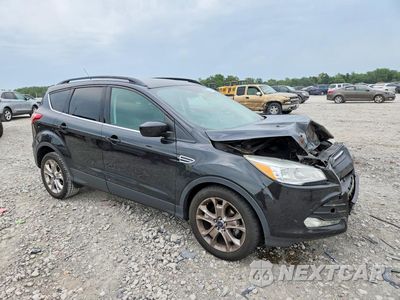 Czwarte zdjęcie samochodu z boku: 2015 FORD ESCAPE SE VIN:1FMCU0GX7FUB94284 - miniatura